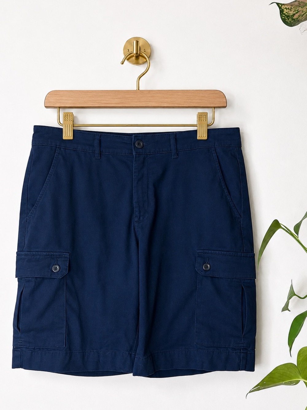 St. John’s Bay Cargo Shorts Men’s Size 34 Navy Blue Stretch Cotton